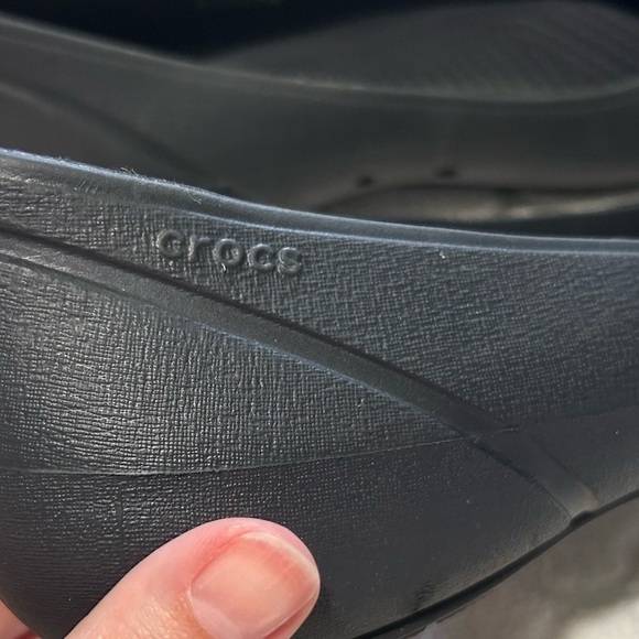 Crocs black Ballet Flats with toe cap women’s size 9. Gentle pre-worn condition - Picture 5 of 9